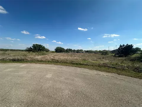 320 E 330 E Tomlinson St, Florence, TX 76527 photo 5