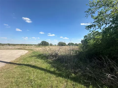320 E 330 E Tomlinson St, Florence, TX 76527 photo 7