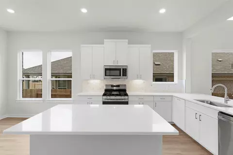 Kitchen - 116 Ridgewell Loop, Georgetown, TX 78633 photo 2 of 2