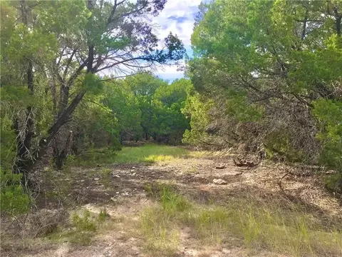 8126 Chantilly Trl, Leander, TX 78645