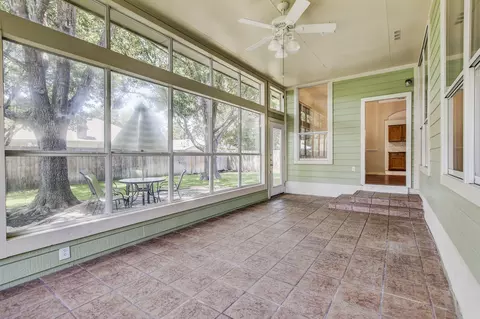 Exterior - 102 Trotter Dr, Georgetown, TX 78626 photo 6 of 10