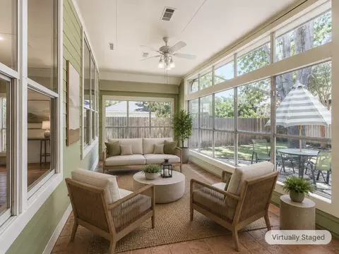 Exterior - 102 Trotter Dr, Georgetown, TX 78626 photo 3 of 10