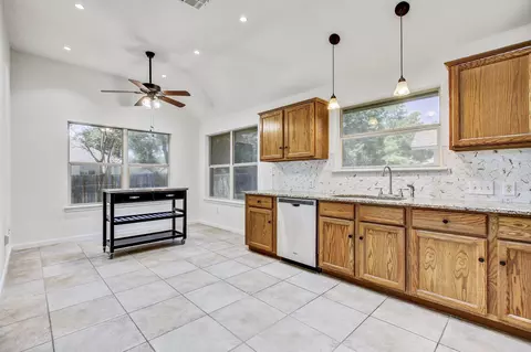Kitchen - 102 Trotter Dr, Georgetown, TX 78626 photo 4 of 6