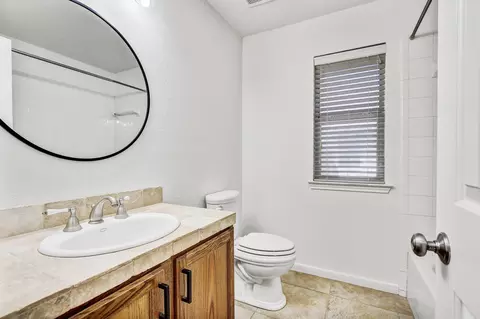 Bath - 102 Trotter Dr, Georgetown, TX 78626 photo 3 of 4