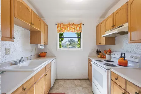 Kitchen - 136 Pine Hill Loop #C, Bastrop, TX 78602 photo 1 of 2