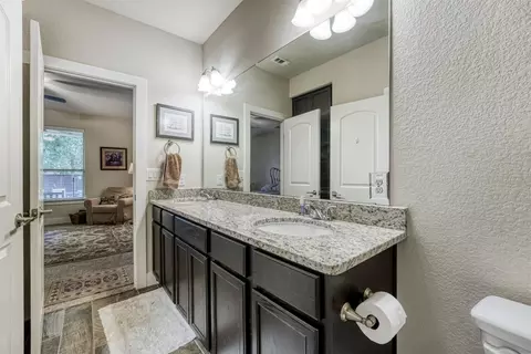 Bath - 418 High Tech Dr, Georgetown, TX 78626 photo 2 of 4