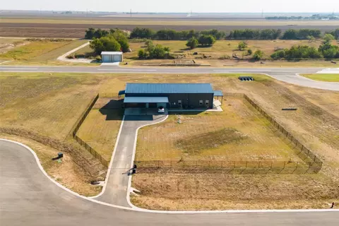 140 Airpark Dr, Georgetown, TX 78626