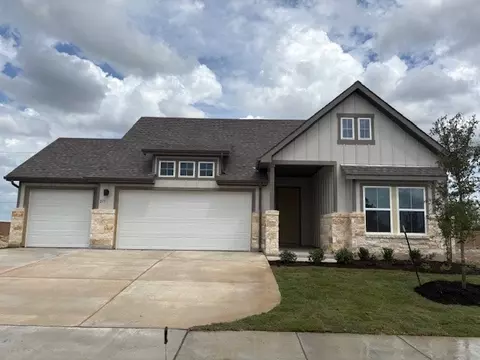 213 Greinert Dr, Taylor, TX 76574