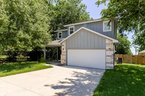 346 Webb St, Smithville, TX 78957