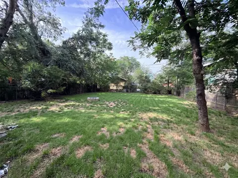 Exterior - 2710 E 3rd St, Austin, TX 78702 photo 1 of 3