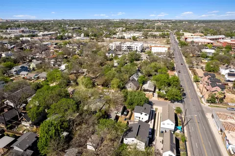 View/Area - 2710 E 3rd St, Austin, TX 78702 photo 3 of 4