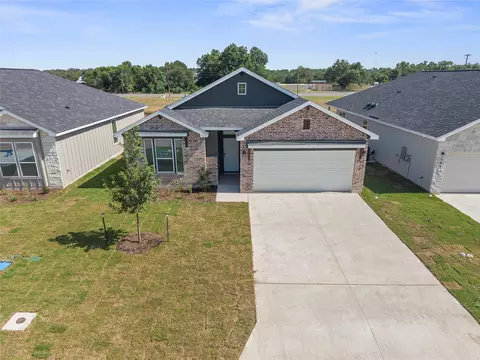 Exterior - 548 Gus Loop, Georgetown, TX 78626 photo 4 of 5