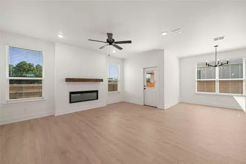 Living - 548 Gus Loop, Georgetown, TX 78626 photo 2 of 3