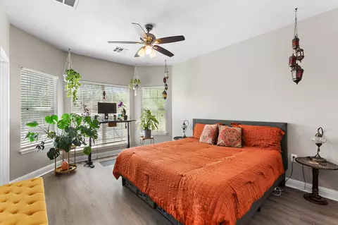 914 Bret Ln, Austin, TX 78721