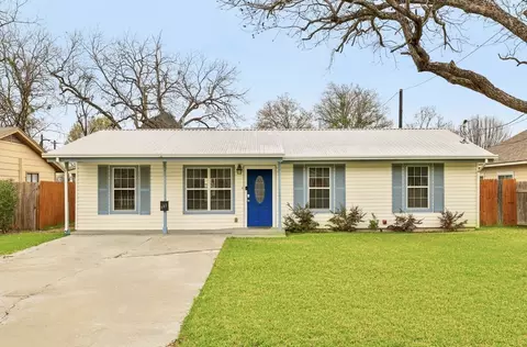 803 E 3rd St, Georgetown, TX 78626