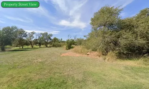 N Choctaw Street, Shamrock, TX 79079