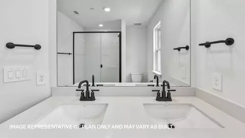 Bath - 2720 Caleb Asher Loop, Round Rock, TX 78665 photo 3 of 5