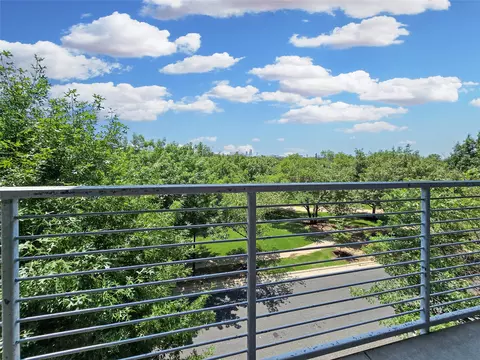 1320 Robert Browning St #308, Austin, TX 78723
