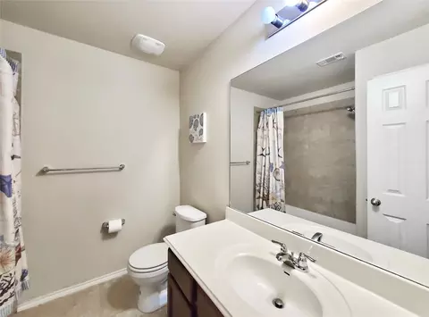 Bath - 1436 Lindo Dr, Leander, TX 78641 photo 6 of 7