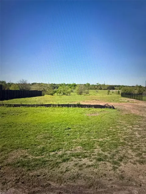 112 Huerta Rd, Florence, TX 76527