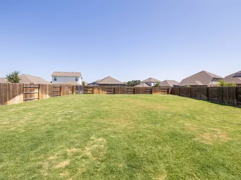 Exterior - 320 Old Trinity Way, Georgetown, TX 78628 photo 5 of 7