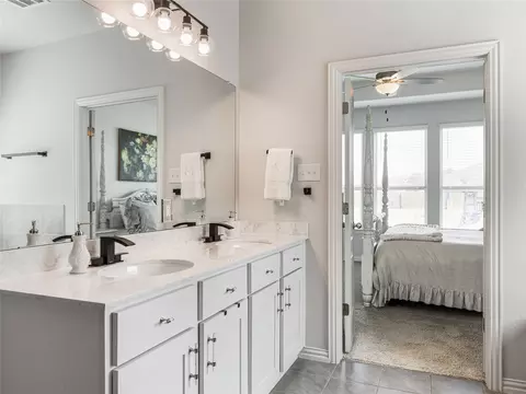 Bath - 320 Old Trinity Way, Georgetown, TX 78628 photo 2 of 6