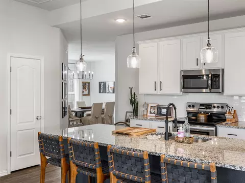 Kitchen - 320 Old Trinity Way, Georgetown, TX 78628 photo 2 of 5