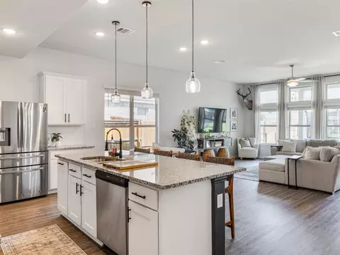 Kitchen - 320 Old Trinity Way, Georgetown, TX 78628 photo 3 of 5