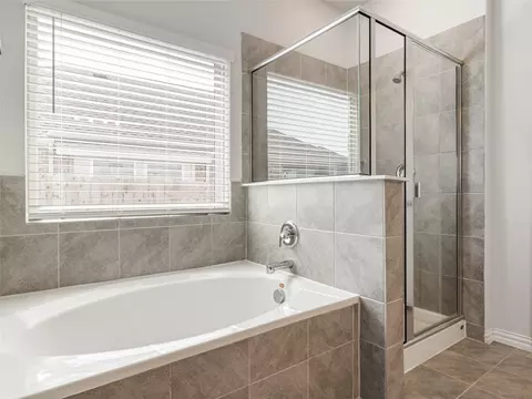 Bath - 320 Old Trinity Way, Georgetown, TX 78628 photo 3 of 6