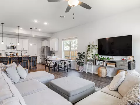 Living - 320 Old Trinity Way, Georgetown, TX 78628 photo 2 of 4