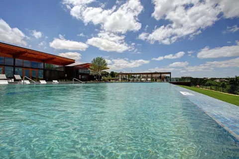 Exterior - 1616 Jay Wolf Dr, Georgetown, TX 78628 photo 7 of 8