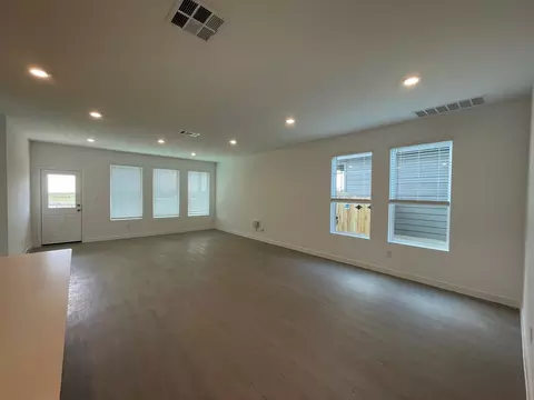 417 Sormonne Loop, Kyle, TX 78640 photo 3
