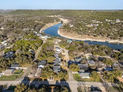 18206 Fair Ln, Jonestown, TX 78645