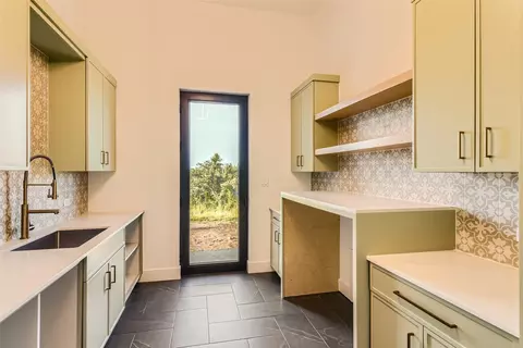 8701 Rollins Dr, Austin, TX 78738 photo 18