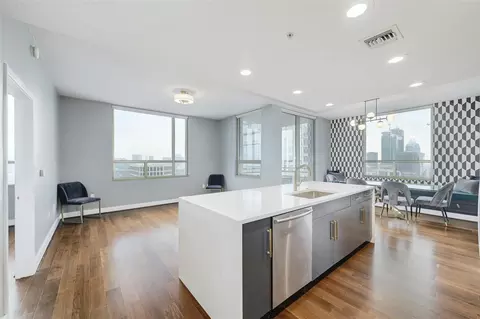 300 Bowie St #2301, Austin, TX 78703