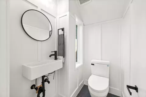 Bath - 1407 Cedar Ave #2, Austin, TX 78702 photo 1 of 5