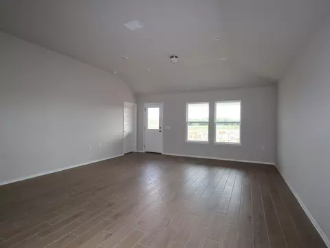 Living - 7408 Pullman Cv, Austin, TX 78747 photo 3 of 4