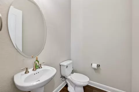 Bath - 1201 Positano Pass, Leander, TX 78641 photo 3 of 5
