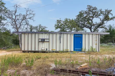 3301 Chuckwagon Rd, Luling, TX 78648 photo 9