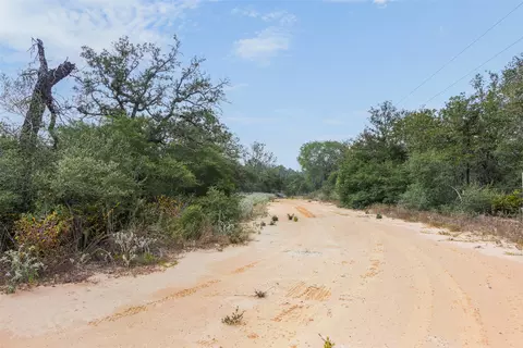 3301 Chuckwagon Rd, Luling, TX 78648 photo 17
