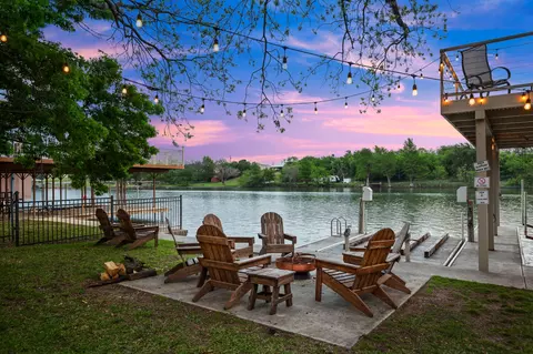 508 Riverside Dr, Kingsland, TX 78639