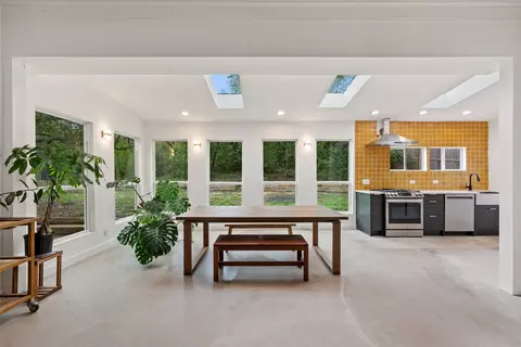 7705 Mowinkle Cv, Austin, TX 78736