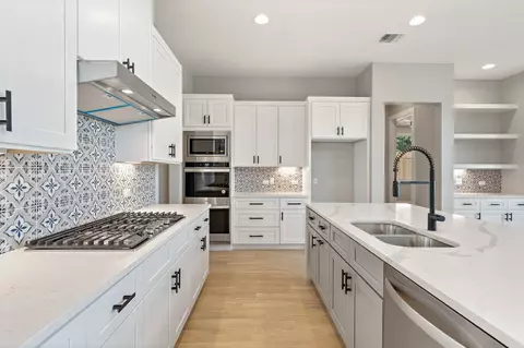 Kitchen - 308 Axis Loop, Georgetown, TX 78628 photo 4 of 5