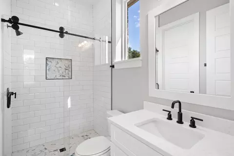 Bath - 308 Axis Loop, Georgetown, TX 78628 photo 2 of 8