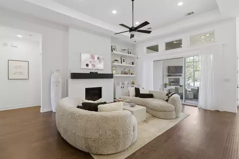 6101 Diversion Cir, Lago Vista, TX 78645
