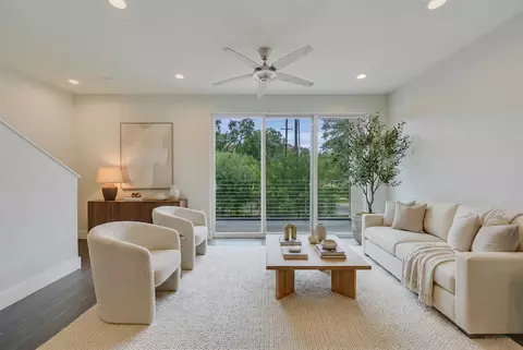 604 N Bluff Dr #136, Austin, TX 78745
