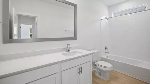 Bath - 437 Eagle Canyon Dr, Leander, TX 78641 photo 1 of 5