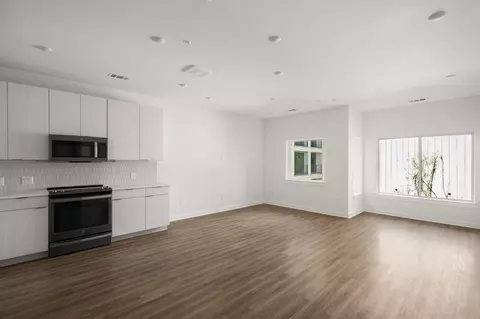 4802 S Congress Ave #213, Austin, TX 78745