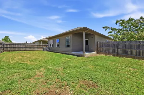 Exterior - 227 Hess Dr, Kyle, TX 78640 photo 3 of 4