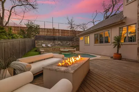 2703 Mccullough St, Austin, TX 78703